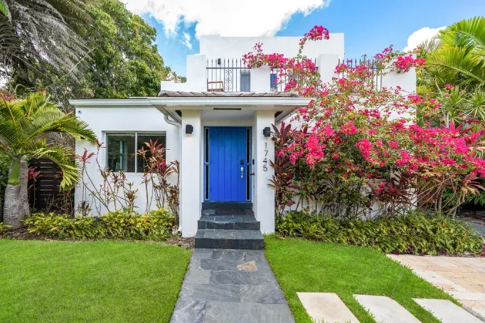 A Shenandoah, Miami house façade
