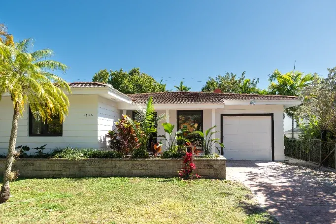 A Shenandoah, Miami streetscape